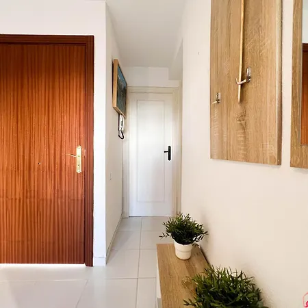 Oropesinka Apartment