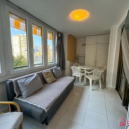 Oropesinka Apartment *